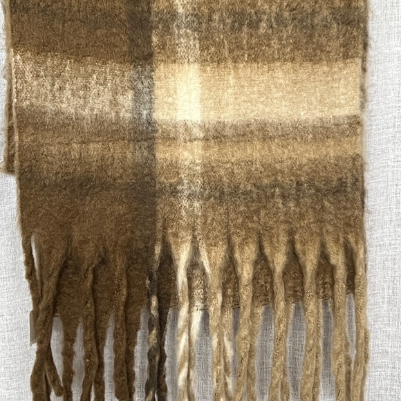 Oak  + Fort Scarf Brown Cream Plaid Fluffy Soft Long Fringe New w. Torn Tag - Picture 4 of 6